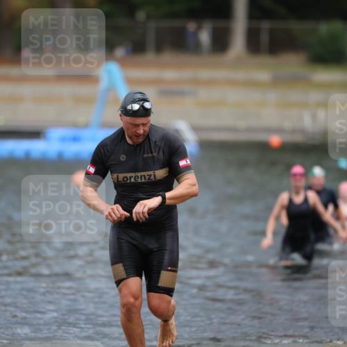 14.09.2025 - Stadtparktriathlon Michael Strokosch http://msf.ph/oto/8874503 14.09.2025 12:34:29 Schwimmen 1328, 1334, 1341, 1384 meine-sportfotos.de