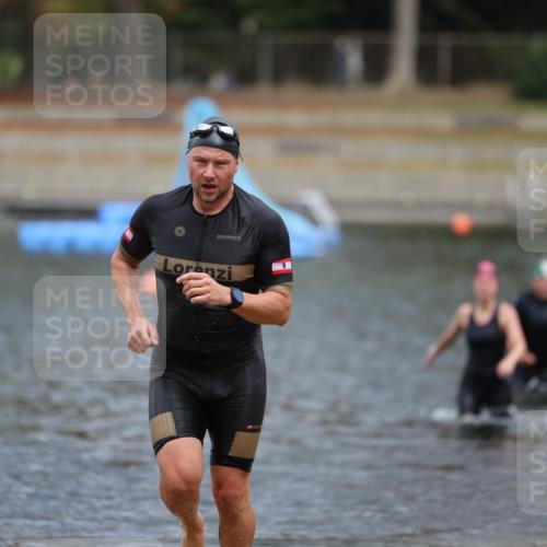14.09.2025 - Stadtparktriathlon Michael Strokosch http://msf.ph/oto/8874506 14.09.2025 12:34:30 Schwimmen 1328, 1334, 1341, 1384 meine-sportfotos.de