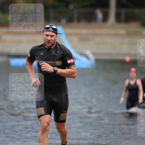 14.09.2025 - Stadtparktriathlon Michael Strokosch http://msf.ph/oto/8874508 14.09.2025 12:34:30 Schwimmen 1328, 1334, 1341, 1384 meine-sportfotos.de