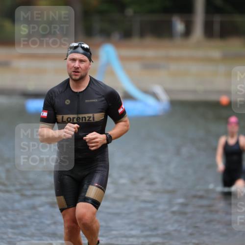 14.09.2025 - Stadtparktriathlon Michael Strokosch http://msf.ph/oto/8874509 14.09.2025 12:34:30 Schwimmen 1328, 1334, 1341, 1384 meine-sportfotos.de