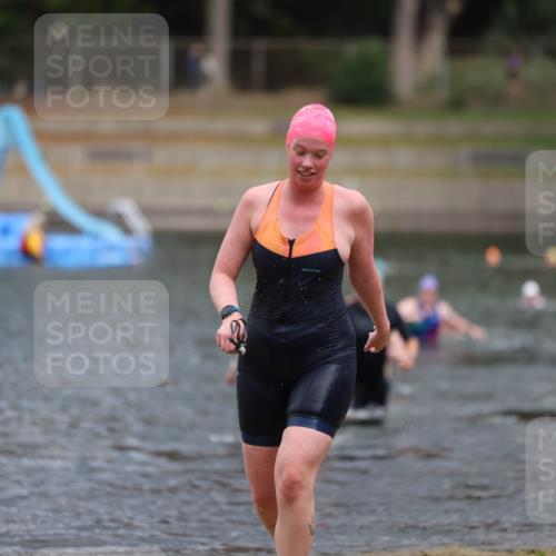 14.09.2025 - Stadtparktriathlon Michael Strokosch http://msf.ph/oto/8874512 14.09.2025 12:34:31 Schwimmen 1328, 1334, 1341, 1384 meine-sportfotos.de