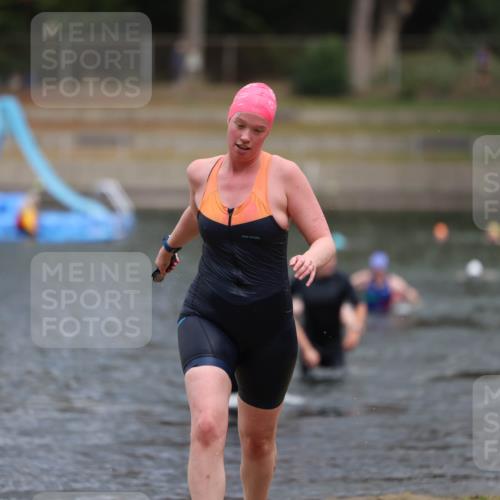 14.09.2025 - Stadtparktriathlon Michael Strokosch http://msf.ph/oto/8874514 14.09.2025 12:34:32 Schwimmen 1328, 1334, 1341, 1384 meine-sportfotos.de