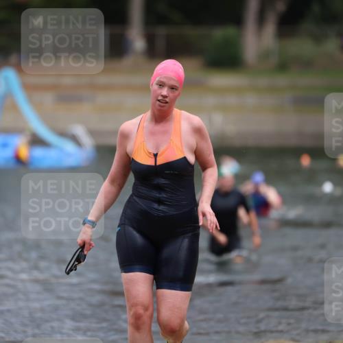 14.09.2025 - Stadtparktriathlon Michael Strokosch http://msf.ph/oto/8874515 14.09.2025 12:34:32 Schwimmen 1328, 1334, 1341, 1384 meine-sportfotos.de