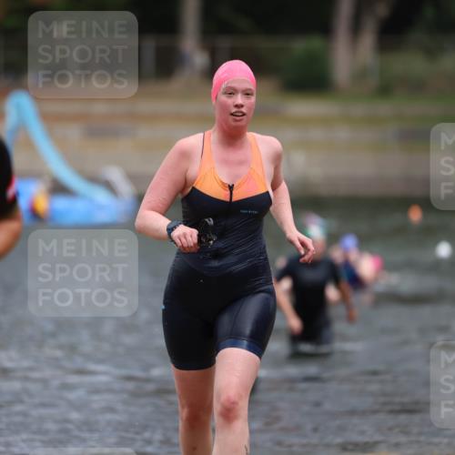 14.09.2025 - Stadtparktriathlon Michael Strokosch http://msf.ph/oto/8874517 14.09.2025 12:34:32 Schwimmen 1328, 1334, 1341, 1384 meine-sportfotos.de