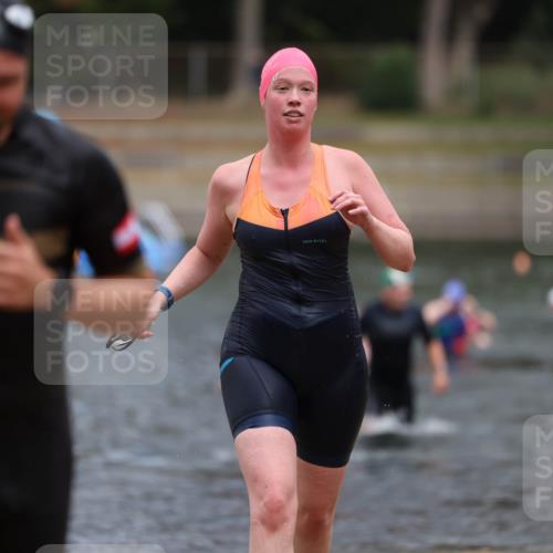 14.09.2025 - Stadtparktriathlon Michael Strokosch http://msf.ph/oto/8874520 14.09.2025 12:34:32 Schwimmen 1328, 1334, 1341, 1384 meine-sportfotos.de