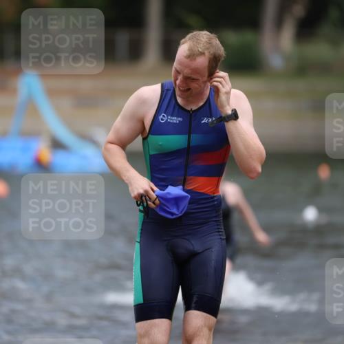 14.09.2025 - Stadtparktriathlon Michael Strokosch http://msf.ph/oto/8874540 14.09.2025 12:34:52 Schwimmen 1336, 1349 meine-sportfotos.de