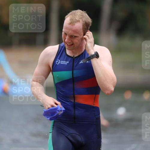 14.09.2025 - Stadtparktriathlon Michael Strokosch http://msf.ph/oto/8874544 14.09.2025 12:34:53 Schwimmen 1336, 1349 meine-sportfotos.de