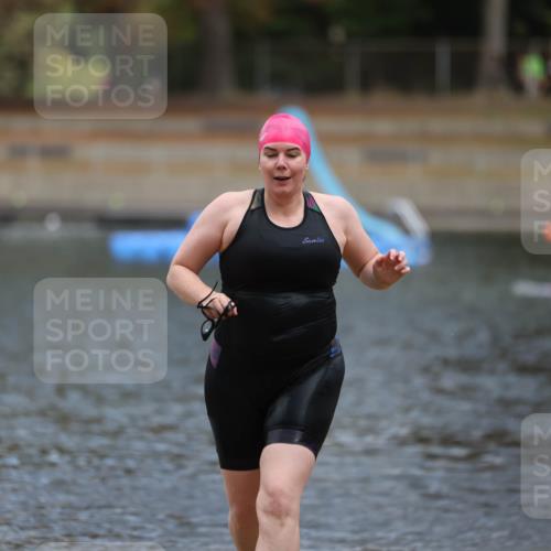 14.09.2025 - Stadtparktriathlon Michael Strokosch http://msf.ph/oto/8874560 14.09.2025 12:34:57 Schwimmen 1336, 1349 meine-sportfotos.de