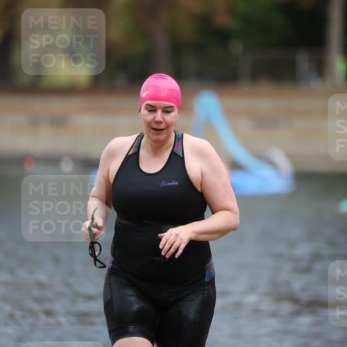 14.09.2025 - Stadtparktriathlon Michael Strokosch http://msf.ph/oto/8874565 14.09.2025 12:34:58 Schwimmen 1336 meine-sportfotos.de