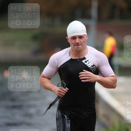 14.09.2025 - Stadtparktriathlon Michael Strokosch http://msf.ph/oto/8874580 14.09.2025 12:35:18 Schwimmen 1403 meine-sportfotos.de