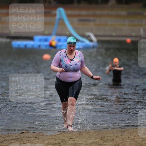 14.09.2025 - Stadtparktriathlon Michael Strokosch http://msf.ph/oto/8874586 14.09.2025 12:36:01 Schwimmen 1331 meine-sportfotos.de