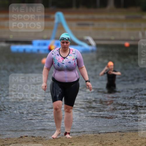 14.09.2025 - Stadtparktriathlon Michael Strokosch http://msf.ph/oto/8874587 14.09.2025 12:36:03 Schwimmen 1331 meine-sportfotos.de