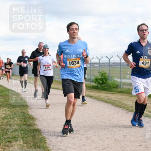 14.09.2025 - Airport Race Dr. Thomas Lammeyer http://msf.ph/oto/8874591 14.09.2025 12:19:19 Laufen 856, 1634, 494, 16 meine-sportfotos.de