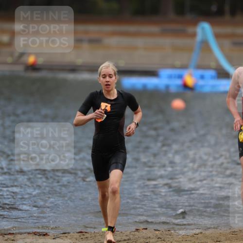 14.09.2025 - Stadtparktriathlon Michael Strokosch http://msf.ph/oto/8874596 14.09.2025 12:36:17 Schwimmen 1324, 1350 meine-sportfotos.de