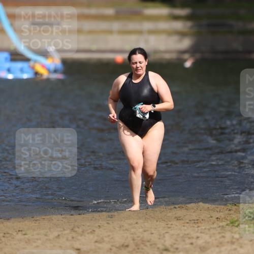 14.09.2025 - Stadtparktriathlon Michael Strokosch http://msf.ph/oto/8874615 14.09.2025 12:37:58 Schwimmen 1330 meine-sportfotos.de