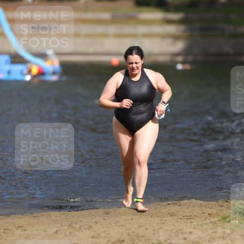 14.09.2025 - Stadtparktriathlon Michael Strokosch http://msf.ph/oto/8874617 14.09.2025 12:37:58 Schwimmen 1330 meine-sportfotos.de