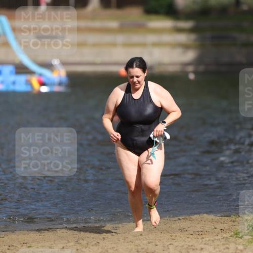 14.09.2025 - Stadtparktriathlon Michael Strokosch http://msf.ph/oto/8874620 14.09.2025 12:37:59 Schwimmen 1330 meine-sportfotos.de