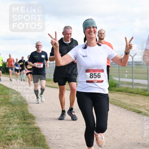 14.09.2025 - Airport Race Dr. Thomas Lammeyer http://msf.ph/oto/8874627 14.09.2025 12:19:21 Laufen 882, 856, 735 meine-sportfotos.de