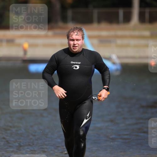 14.09.2025 - Stadtparktriathlon Michael Strokosch http://msf.ph/oto/8874629 14.09.2025 12:38:30 Schwimmen 1376 meine-sportfotos.de
