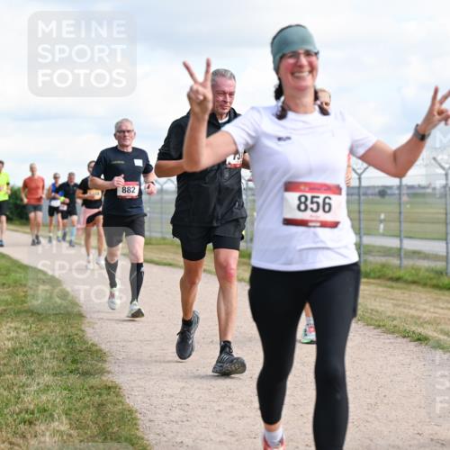 14.09.2025 - Airport Race Dr. Thomas Lammeyer http://msf.ph/oto/8874630 14.09.2025 12:19:21 Laufen 882, 856, 73 meine-sportfotos.de