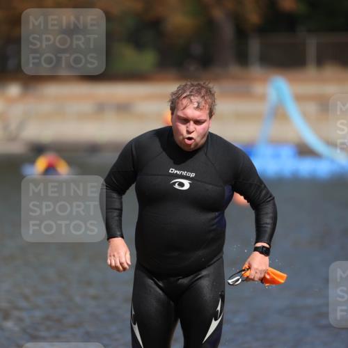 14.09.2025 - Stadtparktriathlon Michael Strokosch http://msf.ph/oto/8874632 14.09.2025 12:38:31 Schwimmen 1376 meine-sportfotos.de