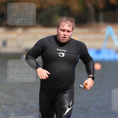14.09.2025 - Stadtparktriathlon Michael Strokosch http://msf.ph/oto/8874636 14.09.2025 12:38:31 Schwimmen 1376 meine-sportfotos.de