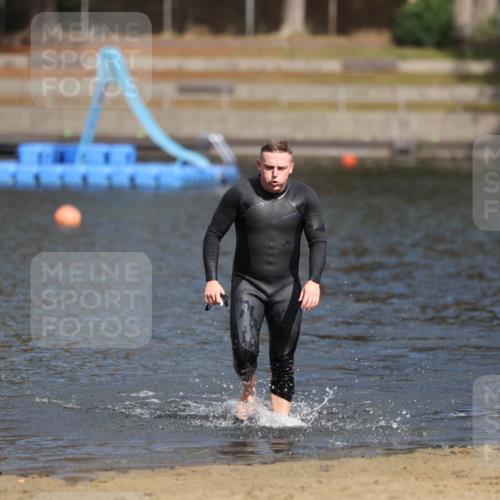 14.09.2025 - Stadtparktriathlon Michael Strokosch http://msf.ph/oto/8874647 14.09.2025 12:38:49 Schwimmen 1357 meine-sportfotos.de