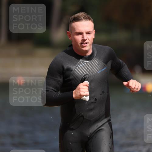 14.09.2025 - Stadtparktriathlon Michael Strokosch http://msf.ph/oto/8874666 14.09.2025 12:38:54 Schwimmen 1357 meine-sportfotos.de