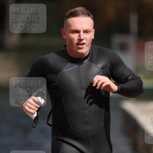 14.09.2025 - Stadtparktriathlon Michael Strokosch http://msf.ph/oto/8874668 14.09.2025 12:38:54 Schwimmen 1357 meine-sportfotos.de