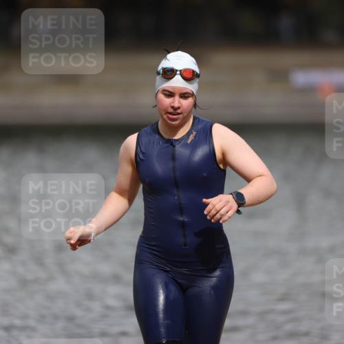 14.09.2025 - Stadtparktriathlon Michael Strokosch http://msf.ph/oto/8874684 14.09.2025 12:41:00 Schwimmen 1323 meine-sportfotos.de