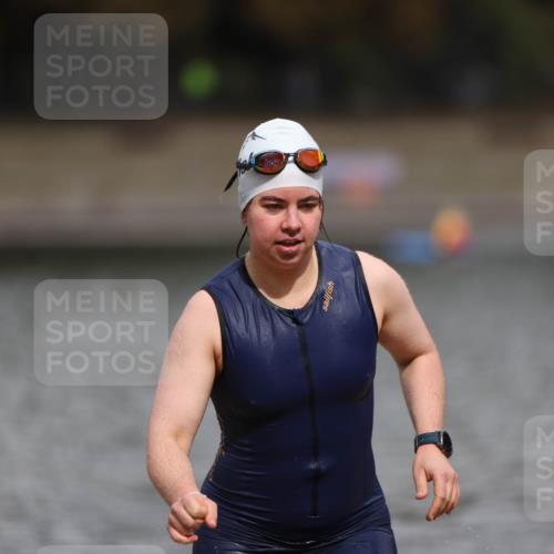 14.09.2025 - Stadtparktriathlon Michael Strokosch http://msf.ph/oto/8874689 14.09.2025 12:41:00 Schwimmen 1323 meine-sportfotos.de
