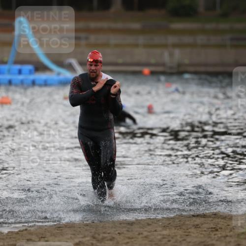 14.09.2025 - Stadtparktriathlon Michael Strokosch http://msf.ph/oto/8874693 14.09.2025 12:49:36 Schwimmen 1514 meine-sportfotos.de