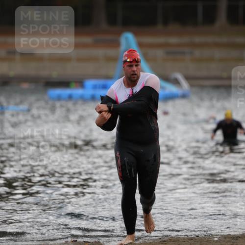 14.09.2025 - Stadtparktriathlon Michael Strokosch http://msf.ph/oto/8874699 14.09.2025 12:49:38 Schwimmen 1514 meine-sportfotos.de