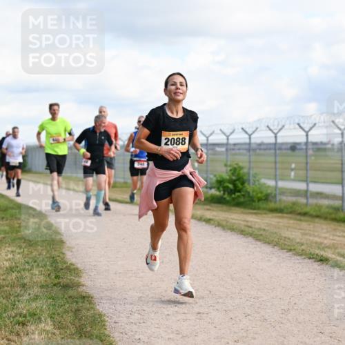 14.09.2025 - Airport Race Dr. Thomas Lammeyer http://msf.ph/oto/8874705 14.09.2025 12:19:26 Laufen 248, 2088 meine-sportfotos.de