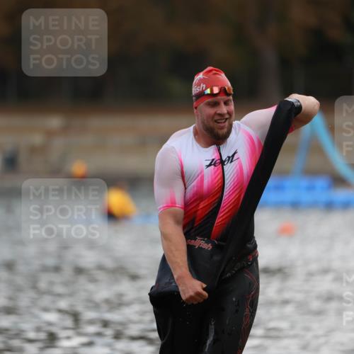 14.09.2025 - Stadtparktriathlon Michael Strokosch http://msf.ph/oto/8874712 14.09.2025 12:49:40 Schwimmen 1514 meine-sportfotos.de