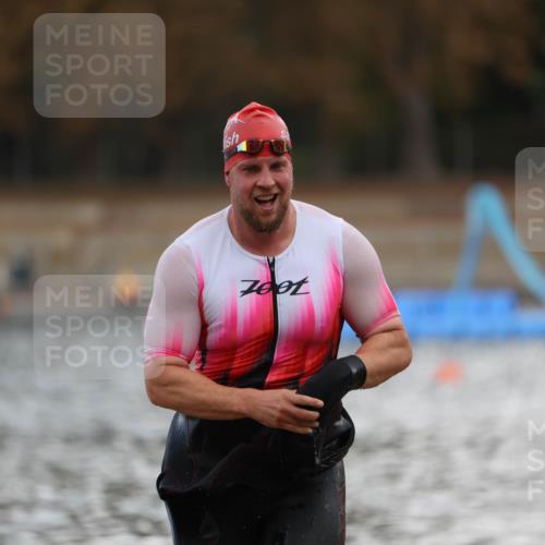 14.09.2025 - Stadtparktriathlon Michael Strokosch http://msf.ph/oto/8874715 14.09.2025 12:49:40 Schwimmen 1514 meine-sportfotos.de