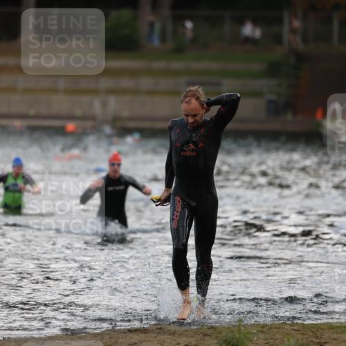 14.09.2025 - Stadtparktriathlon Michael Strokosch http://msf.ph/oto/8874733 14.09.2025 12:49:52 Schwimmen 1469, 1504 meine-sportfotos.de