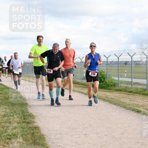 14.09.2025 - Airport Race Dr. Thomas Lammeyer http://msf.ph/oto/8874739 14.09.2025 12:19:27 Laufen 248, 249 meine-sportfotos.de