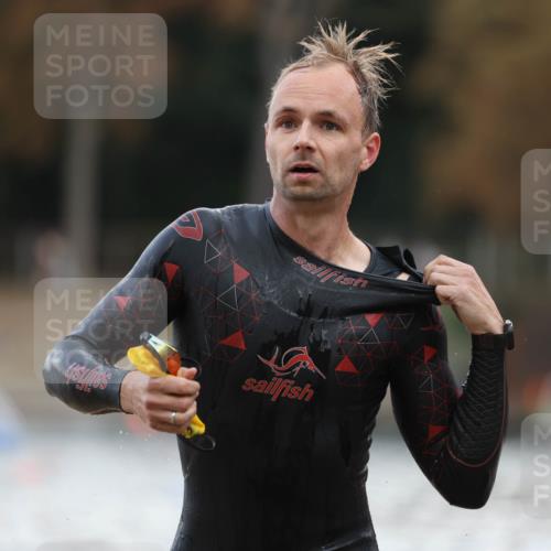14.09.2025 - Stadtparktriathlon Michael Strokosch http://msf.ph/oto/8874758 14.09.2025 12:49:58 Schwimmen 1469, 1504 meine-sportfotos.de