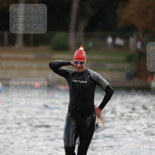 14.09.2025 - Stadtparktriathlon Michael Strokosch http://msf.ph/oto/8874763 14.09.2025 12:50:01 Schwimmen 1441, 1469, 1504 meine-sportfotos.de