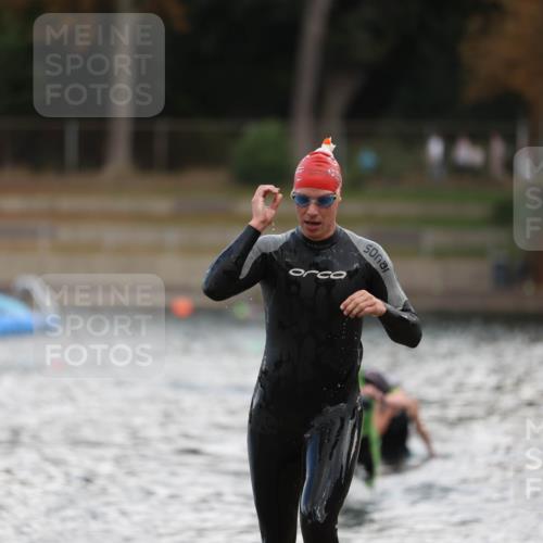 14.09.2025 - Stadtparktriathlon Michael Strokosch http://msf.ph/oto/8874766 14.09.2025 12:50:01 Schwimmen 1441, 1469, 1504 meine-sportfotos.de