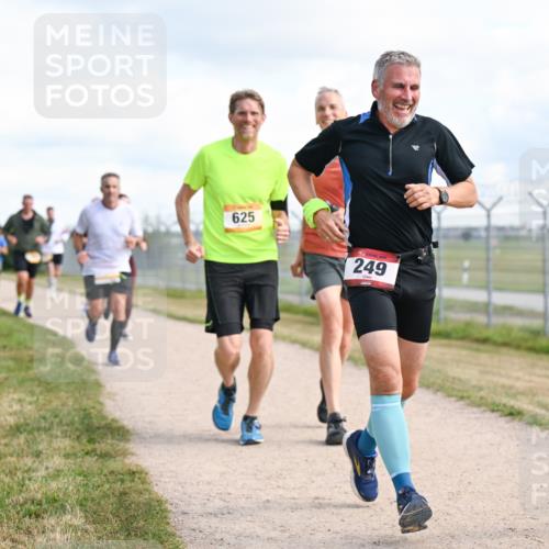 14.09.2025 - Airport Race Dr. Thomas Lammeyer http://msf.ph/oto/8874768 14.09.2025 12:19:29 Laufen 625, 249, 2 meine-sportfotos.de