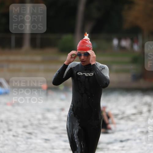 14.09.2025 - Stadtparktriathlon Michael Strokosch http://msf.ph/oto/8874770 14.09.2025 12:50:02 Schwimmen 1441, 1469 meine-sportfotos.de