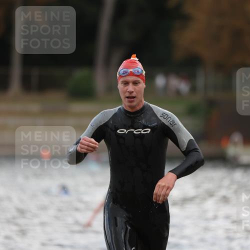 14.09.2025 - Stadtparktriathlon Michael Strokosch http://msf.ph/oto/8874773 14.09.2025 12:50:02 Schwimmen 1441, 1469 meine-sportfotos.de