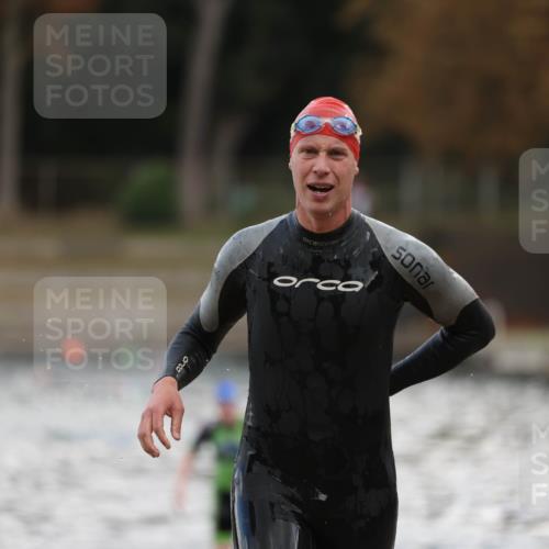 14.09.2025 - Stadtparktriathlon Michael Strokosch http://msf.ph/oto/8874776 14.09.2025 12:50:03 Schwimmen 1441, 1469 meine-sportfotos.de