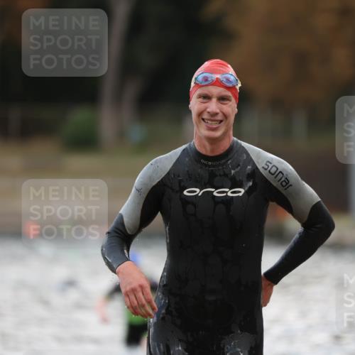 14.09.2025 - Stadtparktriathlon Michael Strokosch http://msf.ph/oto/8874778 14.09.2025 12:50:03 Schwimmen 1441, 1469 meine-sportfotos.de