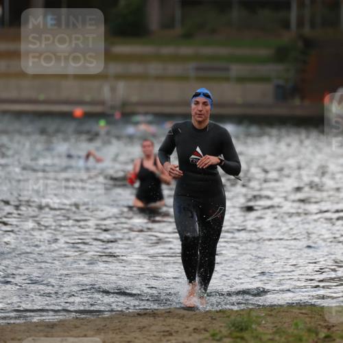 14.09.2025 - Stadtparktriathlon Michael Strokosch http://msf.ph/oto/8874828 14.09.2025 12:50:31 Schwimmen 1452 meine-sportfotos.de