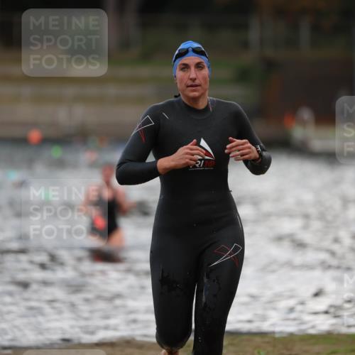 14.09.2025 - Stadtparktriathlon Michael Strokosch http://msf.ph/oto/8874842 14.09.2025 12:50:35 Schwimmen 1452 meine-sportfotos.de
