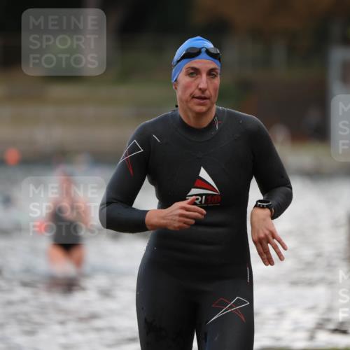 14.09.2025 - Stadtparktriathlon Michael Strokosch http://msf.ph/oto/8874848 14.09.2025 12:50:36 Schwimmen 1452 meine-sportfotos.de