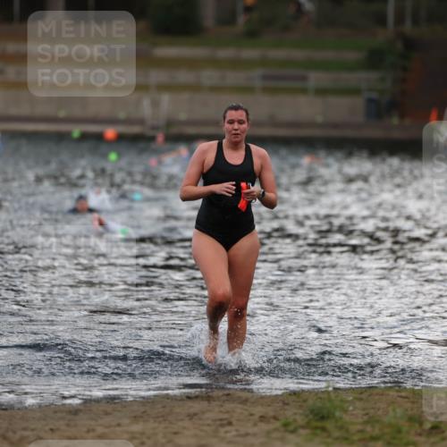 14.09.2025 - Stadtparktriathlon Michael Strokosch http://msf.ph/oto/8874858 14.09.2025 12:50:43 Schwimmen 1446 meine-sportfotos.de